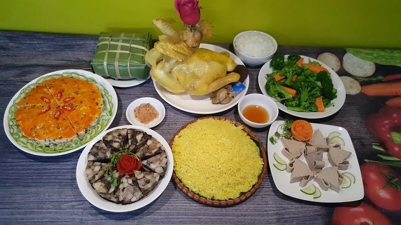 Bố trí mâm lễ vật cúng giao thừa đúng cách, cả trong và ngoài nhà