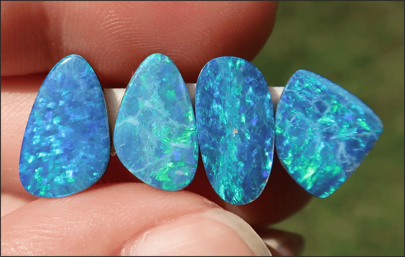 Đá Opal xanh dương hợp mệnh Thủy, Mộc