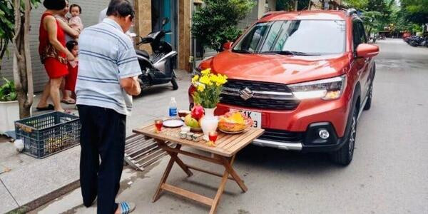 Lễ cúng xe ô tô mới cầu bình an và may mắn cho chủ xe