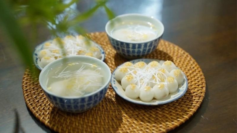 Mâm lễ cúng Tết Hàn thực 3/3 với bánh trôi, bánh chay và các lễ vật truyền thống