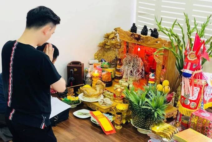 Mẫu văn khấn Thần Tài Rằm tháng 7 chi tiết, giúp gia chủ cầu tài lộc và bình an