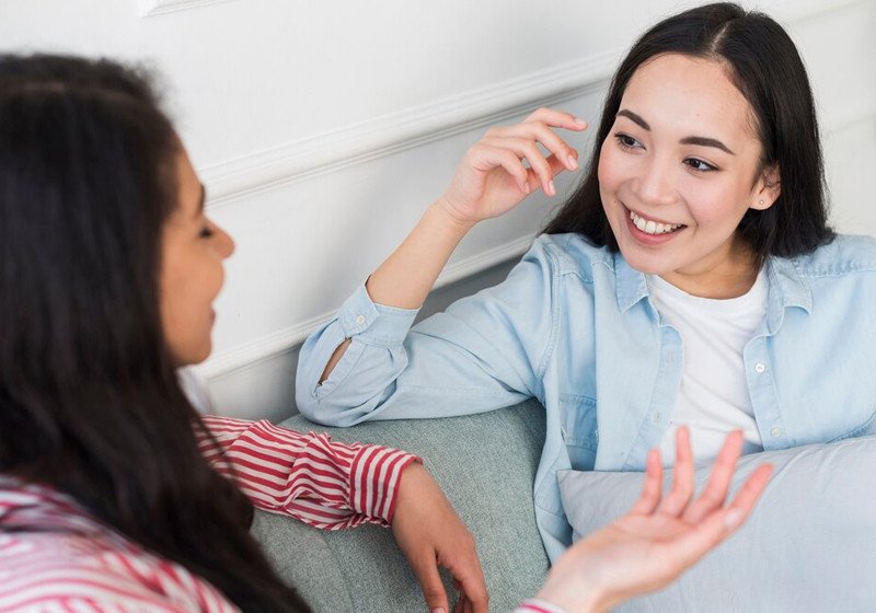 Người mệnh Thủy có khả năng giao tiếp khéo léo và trí tuệ sắc bén