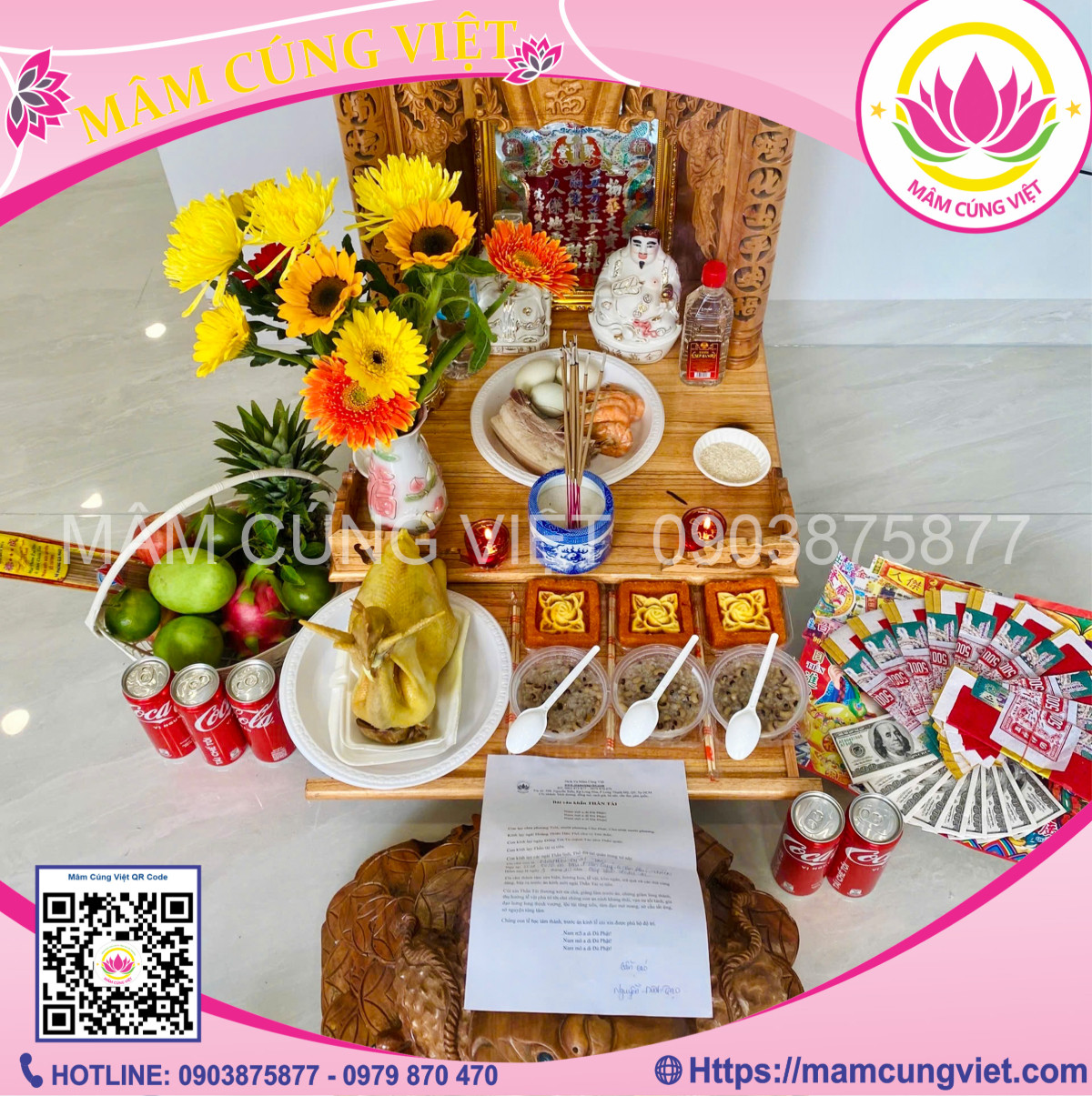 Người phụ nữ đang lau dọn ban thờ Thần Tài Thổ Địa trước khi bày lễ vật cúng