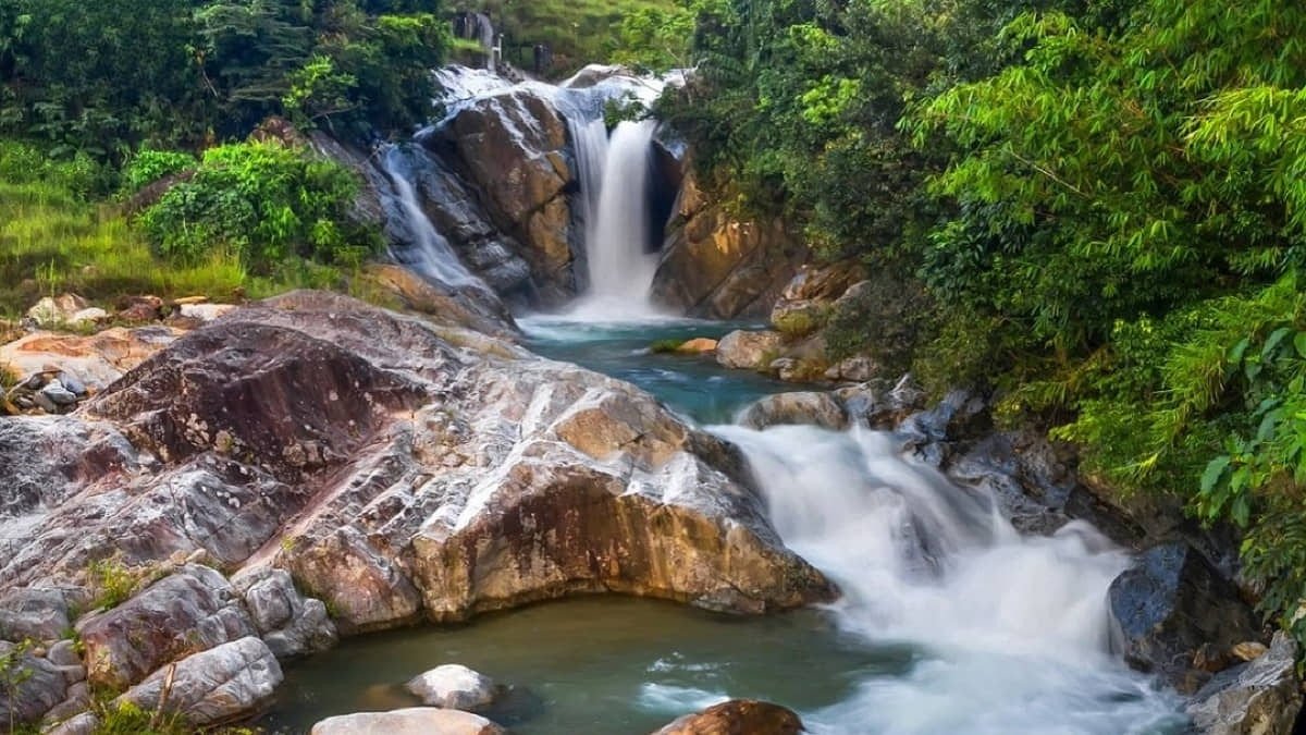 Người sinh năm 2005 mệnh Tuyển Trung Thủy: đặc điểm bản mệnh và vận khí