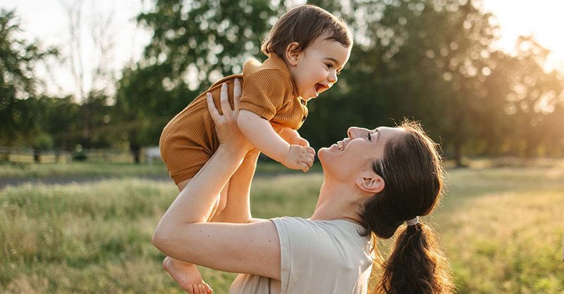 Tìm hiểu sinh con 2025 mệnh gì và tuổi hợp với cha mẹ để đón bé Ất Tỵ may mắn