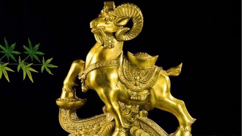Tượng dê phong thủy mang lại may mắn cho nữ sinh 2003