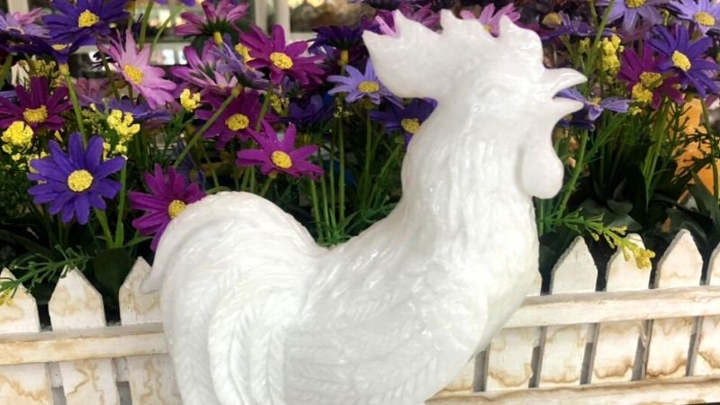 Vật phẩm phong thủy cho Ất Dậu 2005: Tượng Gà