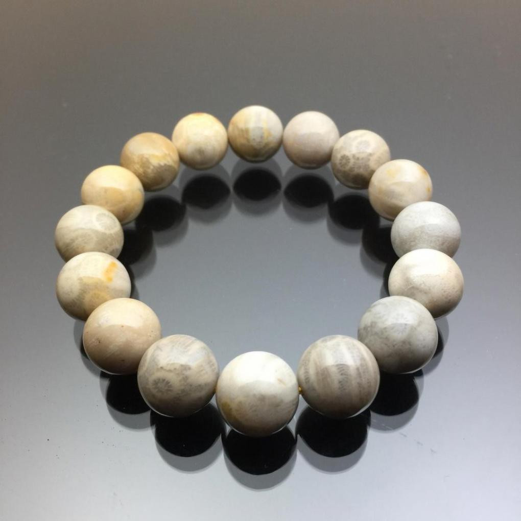 Vòng tay đá san hô trắng mang lại năng lượng tích cực cho nam sinh 1967