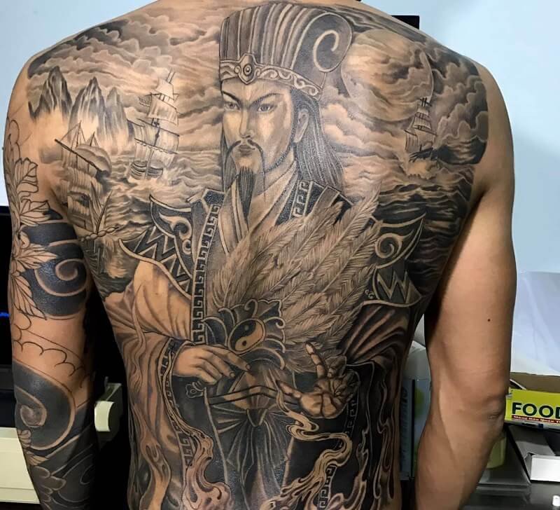 Ý nghĩa sâu sắc của hình xăm Khổng Minh trong văn hóa tâm linh.