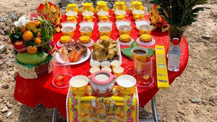 Bày trí mâm cúng tạ đất thể hiện sự trang nghiêm và chu đáo