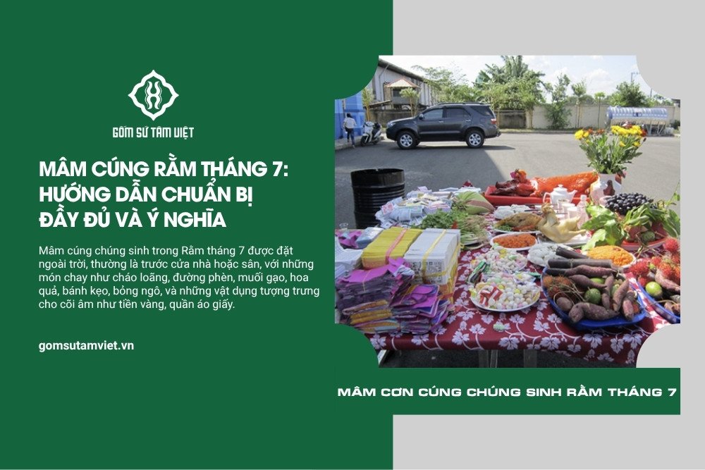 Mâm cỗ cúng chúng sinh được đặt ngoài trời vào dịp Rằm tháng 7