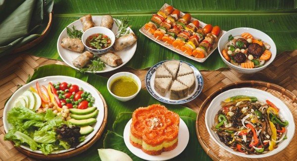 Mâm cỗ mặn bày tỏ lòng biết ơn tổ tiên ngày rằm tháng 7