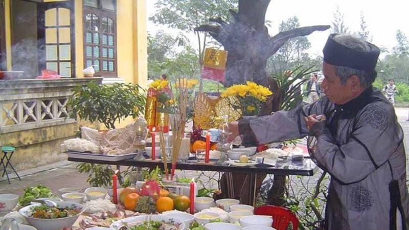 Mâm cúng hóa vàng mùng 3 Tết với các lễ vật truyền thống