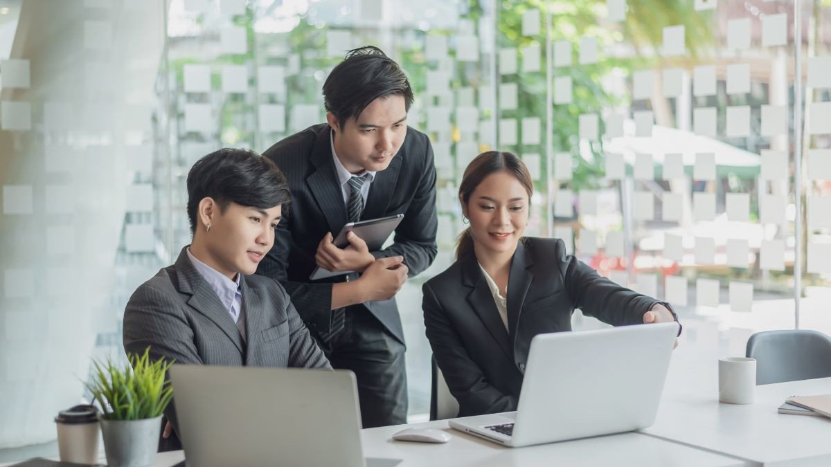 Thu hút tài lộc và may mắn cho người mệnh Thổ thông qua các yếu tố phong thủy hỗ trợ sự nghiệp.