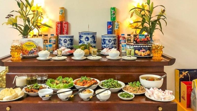 Văn khấn lễ gia tiên trong dịp Tết Đoan Ngọ, thể hiện sự tri ân với tổ tiên