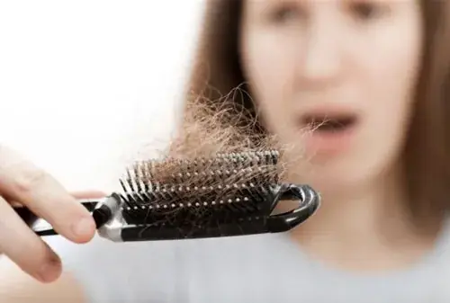 Nằm Mơ Thấy Rụng Tóc Có Điềm Gì?