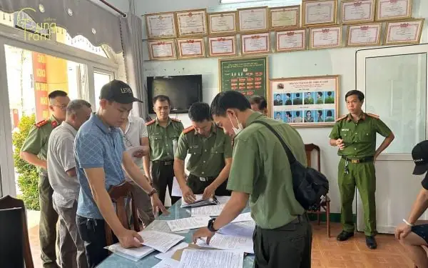 Giải Mã Giấc Mơ Bị Công An Bắt Xe: Ý Nghĩa Tâm Lý Và Điềm Báo Nên Biết