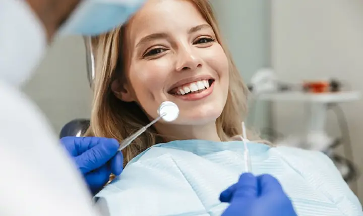 Thăm Khám Tại Nha Khoa Để An Tâm Hơn Khi Mơ Rụng Răng Không Chảy Máu