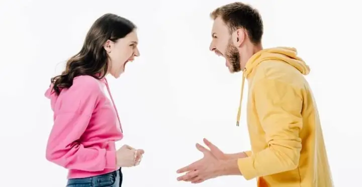 Giải Mã Giấc Mơ Cãi Nhau Với Bạn Thân Và Những Điềm Báo Ẩn Chứa