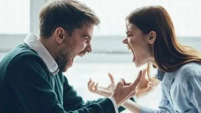 Mơ Thấy Người Bạn Cũ Mình Ghét: Những Điềm Báo Thú Vị