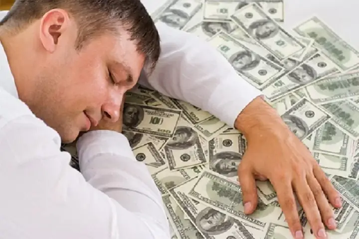 Giải Mã Giấc Mơ Thấy Đếm Tiền: Ý Nghĩa Tâm Lý & Con Số May Mắn
