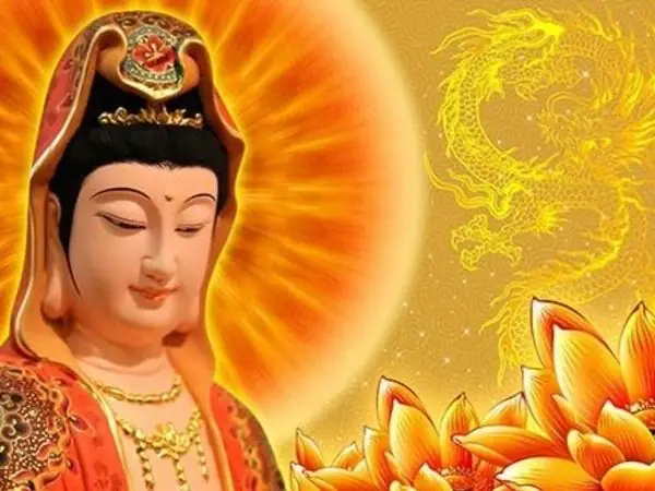 Phật Bà Mỉm Cười Với Mình