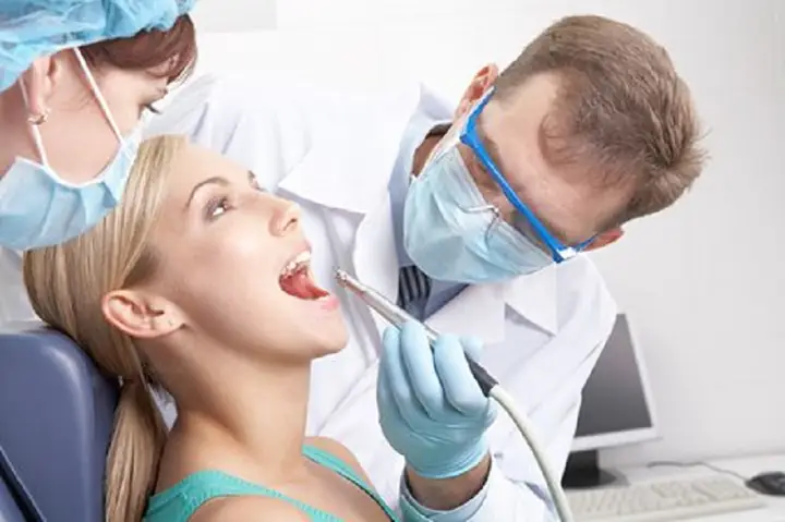 Việc Cần Làm Khi Gặp Giấc Mơ Gãy Rụng Răng
