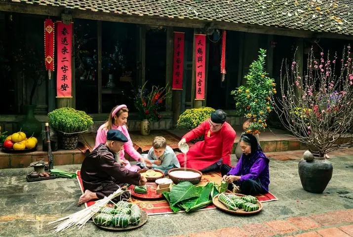 Mộng Thấy Gói Bánh Chưng Ngày Tết