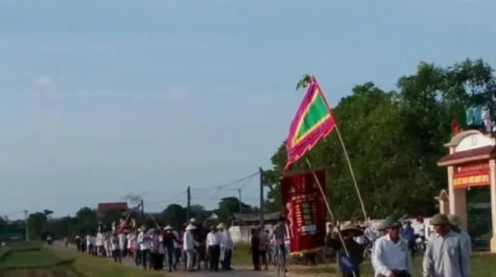 Mơ Thấy Đám Ma Của Người Thân Trên Đường