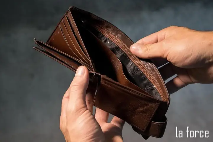 Mơ Thấy Mất Ví Tiền Rỗng