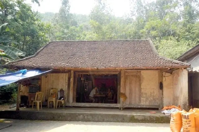 Nằm Mơ Thấy Ngôi Nhà Cũ Đánh Con Gì