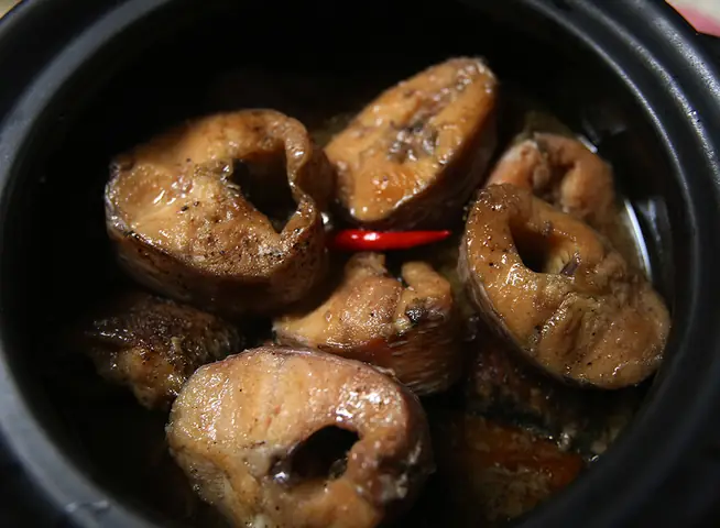 Cá Lóc Kho Tộ – Le Petit Renard