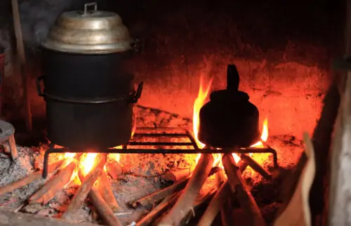 Mơ Thấy Bếp Củi Đánh Con Gì? Giải Mã Giấc Mơ Chính Xác