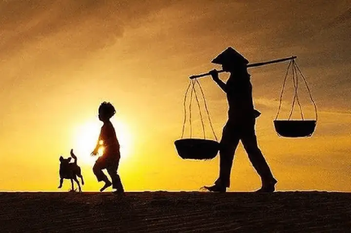 Nằm Mơ Thấy Mình Ôm Bố Mẹ Đã Mất Hiện Về