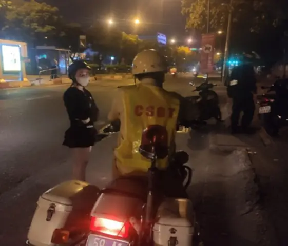 Mơ Thấy Cảnh Sát Giao Thông Bắt Xe Máy: Giải Mã Điềm Báo