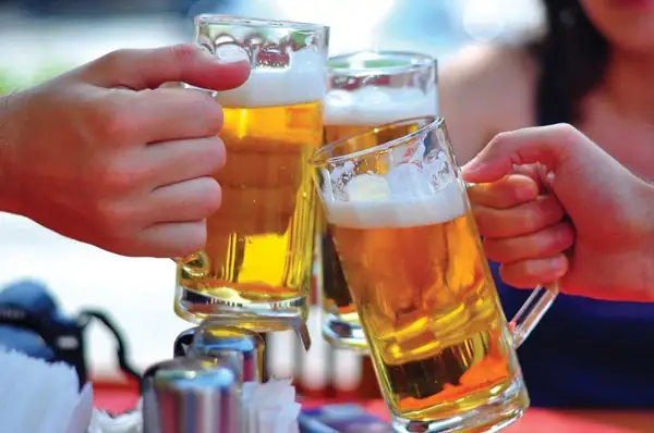 Mơ Uống Bia Đánh Con Gì Để Trúng Lớn