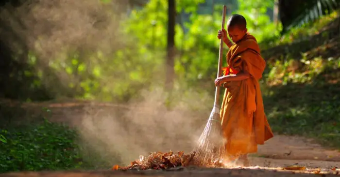 Nằm Mơ Thấy Chú Tiểu Đánh Mình