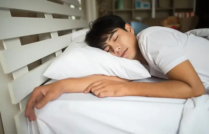 Nằm Mơ Thấy Người Lạ Ôm Mình