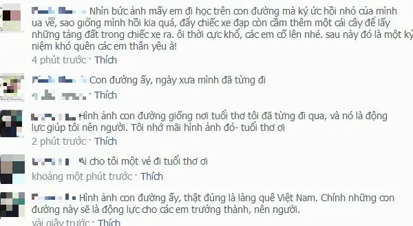Đẹp Lắm Nụ Cười Em Thơ Trên Con Đường Đầy Bùn Đất