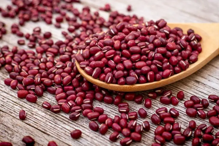 Đánh Con Nào Khi Nằm Ngủ Mơ Về Các Hạt Đậu Đỏ?