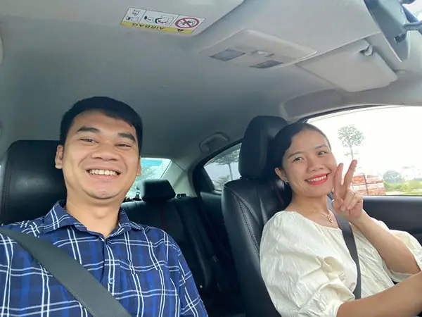 Mơ Thấy Mình Lái Xe Ô Tô Màu Trắng Có Điềm Gì? Giải Mã Chi Tiết Và Ý Nghĩa