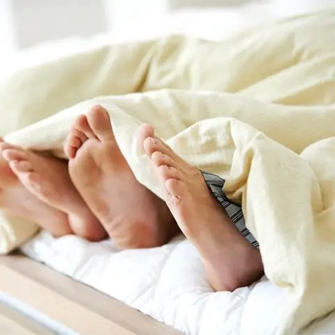 Mơ Thấy Ngủ Với Người Khác Phái Có Ý Nghĩa Gì? Giải Mã Giấc Mơ Theo Khoa Học Và Tâm Lý Học