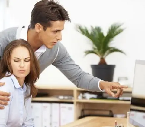 Mơ Thấy Người Đàn Ông Mặc Đồ Đỏ: Giải Mã Bí Ẩn Giấc Mơ