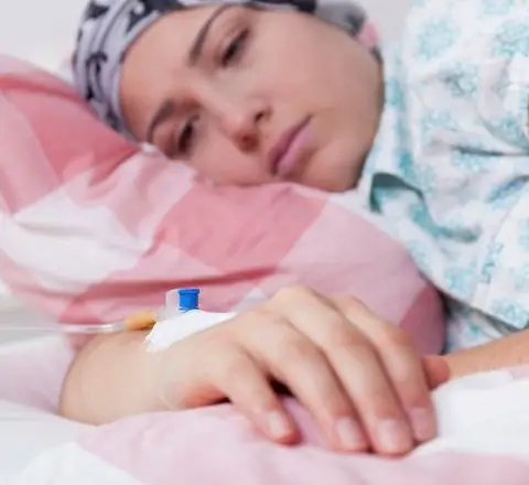 Mơ Thấy Người Khác Bị Bệnh Nặng: Giải Mã Ý Nghĩa & Điềm Báo Trong Đời Sống
