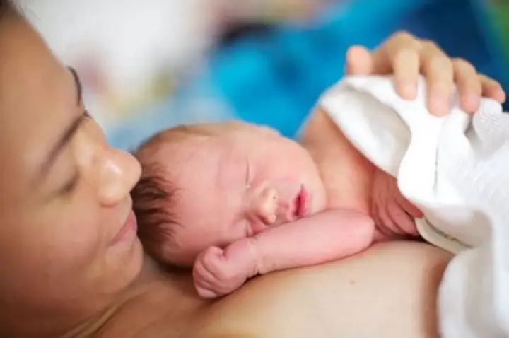 Mơ Thấy Người Khác Sinh Con Là Điềm Gì?
