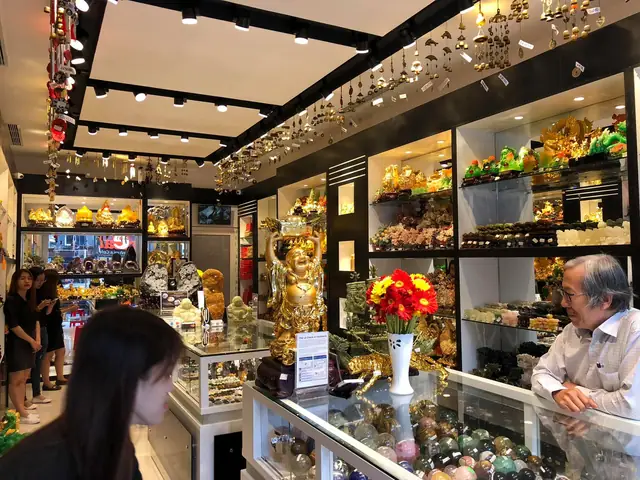 Nằm Mơ Thấy Người Mặc Áo Tang