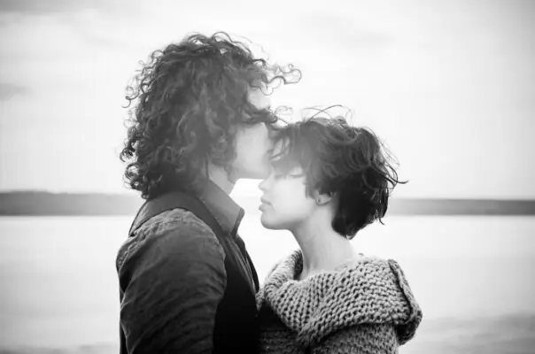 Mơ Thấy Người Yêu Hôn Mình Chọn Con Số Nào May Mắn? Mơ Thấy Người Yêu Hôn Mình Chọn Con Số Nào May Mắn?