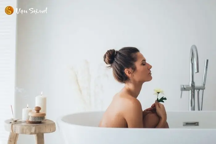 Mơ Thấy Một Người Phụ Nữ Khỏa Thân Lạ Mặt