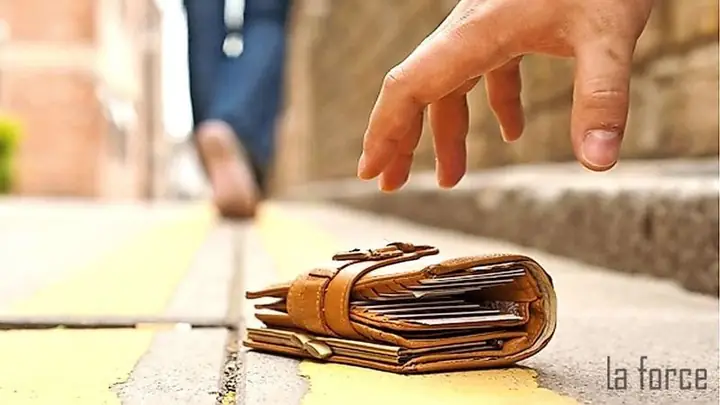 Mơ Thấy Mất Ví Tiền Đầy Tiền