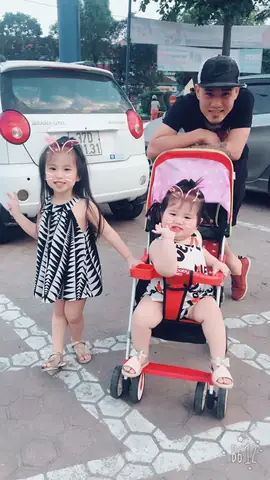 "thanh Niên Ba Yếu Đuối Nằm Mơ Con Bị Bắt Cóc, Dậy Khóc 30 Phút (nhìn Cái Mặt Sưng Húp Là Biết Khóc Trước Đó Lâu Rồi), Làm Tội Con Gái Đang Ngủ, Cứ Ôm Thơm Làm Con Dậy Luôn, Không Hiểu Chuyện Gì Đang Xảy Ra". "thanh Niên Ba Yếu Đuối Nằm Mơ Con Bị Bắt Cóc, Dậy Khóc 30 Phút (nhìn Cái Mặt Sưng Húp Là Biết Khóc Trước Đó Lâu Rồi), Làm Tội Con Gái Đang Ngủ, Cứ Ôm Thơm Làm Con Dậy Luôn, Không Hiểu Chuyện Gì Đang Xảy Ra".